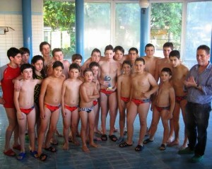 Esta es la plantilla del Pontevedra que se hizo con el título de campeón en el Campeonato Gallego Infantil de Waterpolo.